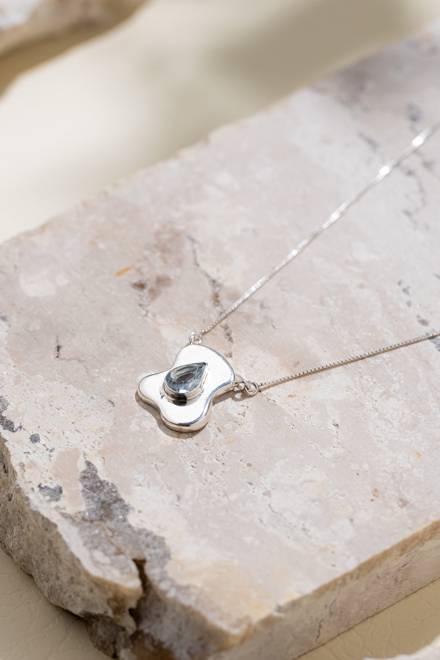 Colar Free Form Curvas