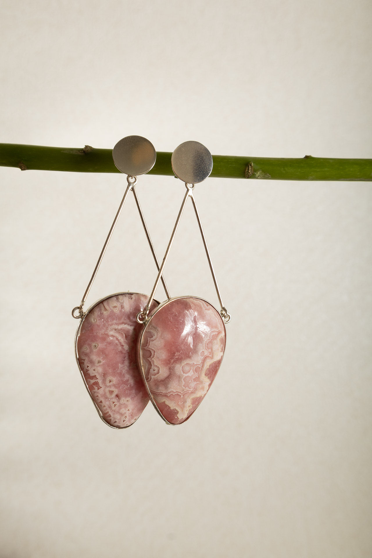 BRINCO AUTORAL EM RODOCROSITA