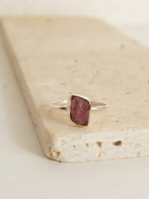 ANEL RUBI BRUTO PRATA 925