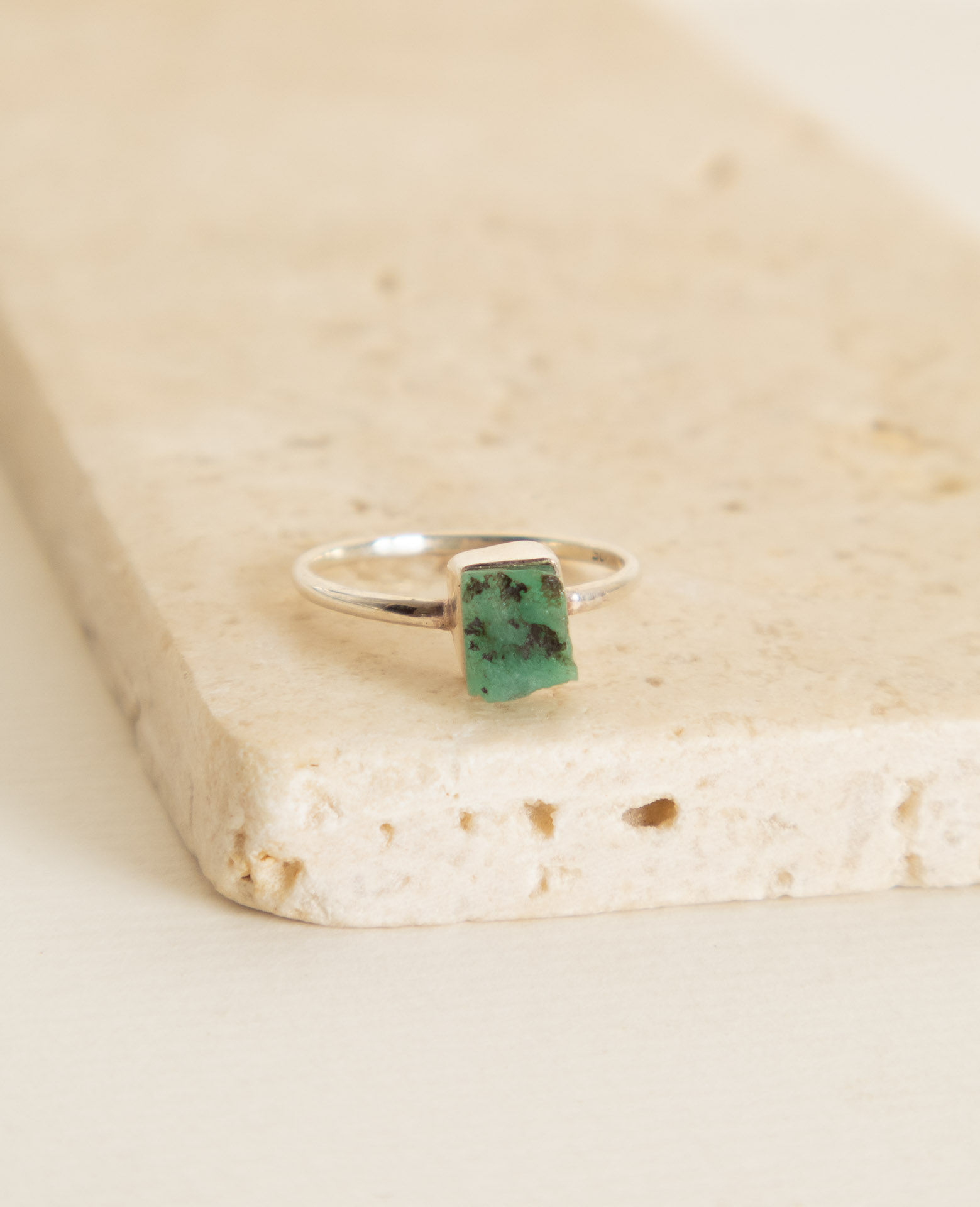 ANEL BIRIBA DE ESMERALDA