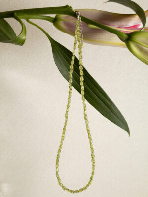 CHOKER PEDRAS NATURAIS LAPIDADAS PERIDOTO